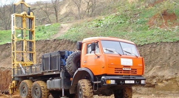 Буровая установка ЛБУ-50