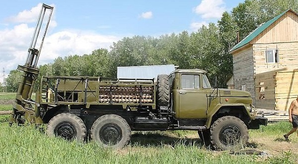 Буровая установка БГМ-1