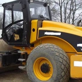 Каток JCB Vibromax VM 132